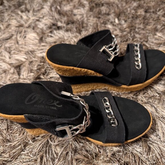 SOLD Onex Womens Silver Chain Platform Wedges Size 7 NEW Black Natural - Picture 5 of 6